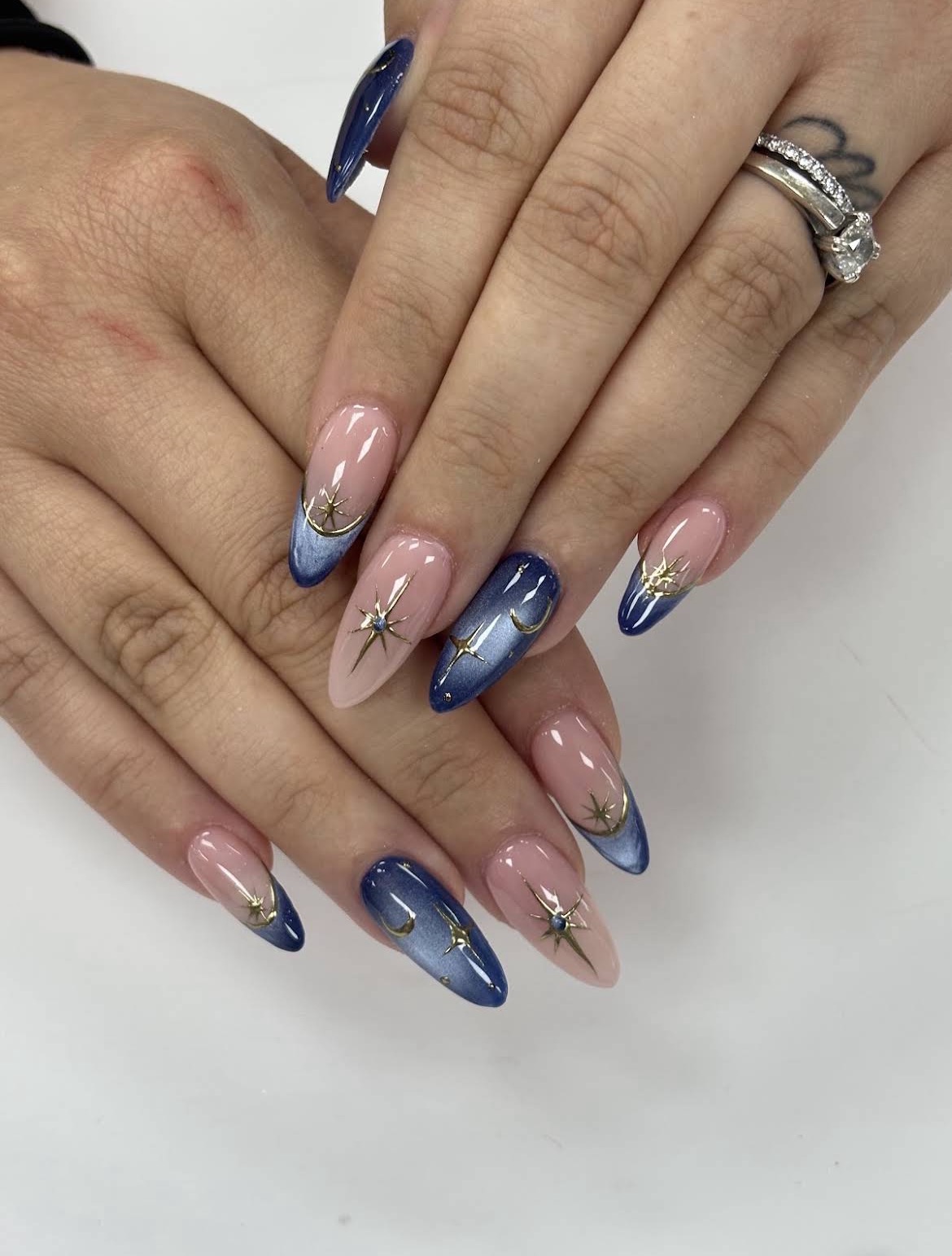 French tip manicure